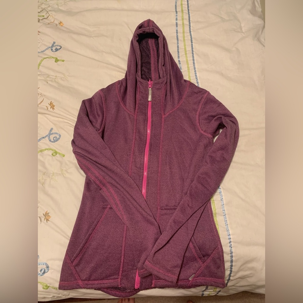 Size Small Bench Sweater! Perfect Condition!